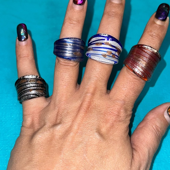 Glass Rings (Murano?) - Picture 2 of 6